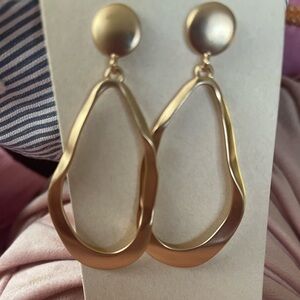 Elegant Gold Drop Earrings